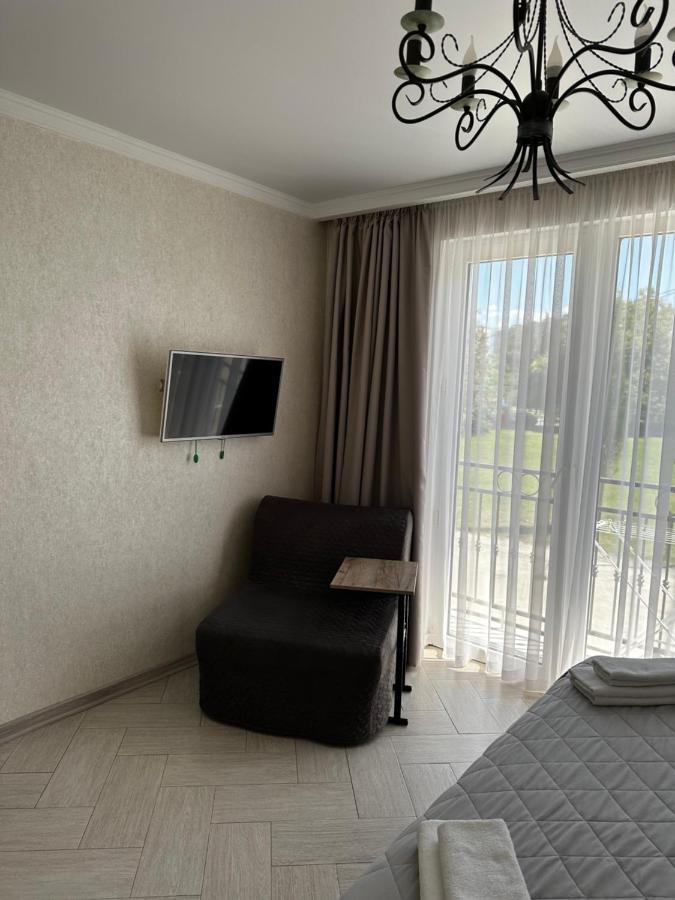 Guest House Гости Pitsoenda Buitenkant foto