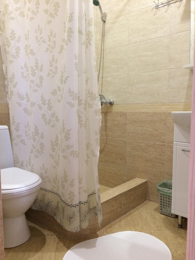Guest House Гости Pitsoenda Buitenkant foto
