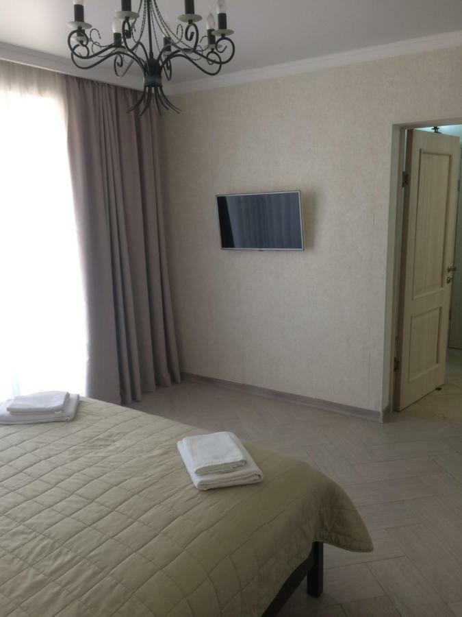 Guest House Гости Pitsoenda Buitenkant foto