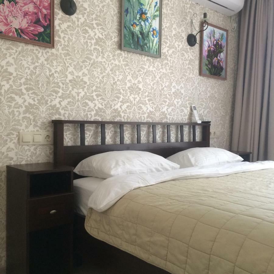 Guest House Гости Pitsoenda Buitenkant foto