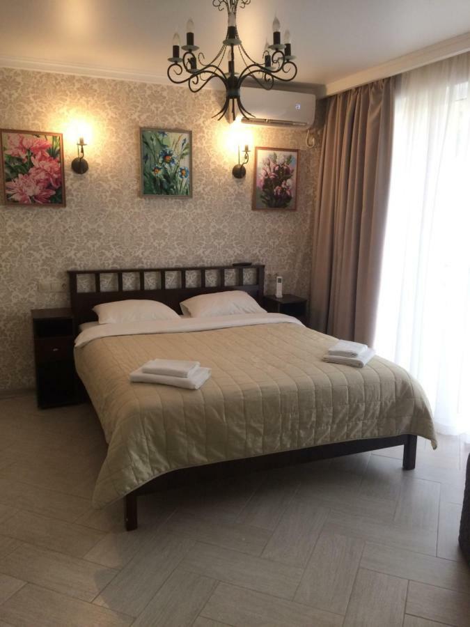 Guest House Гости Pitsoenda Buitenkant foto